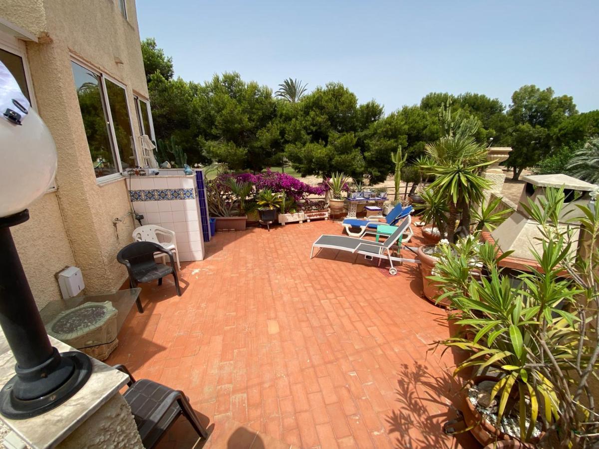 Orihuela Costa 3 Bdr Condo On La Zenia Beach With Patio Eksteriør billede