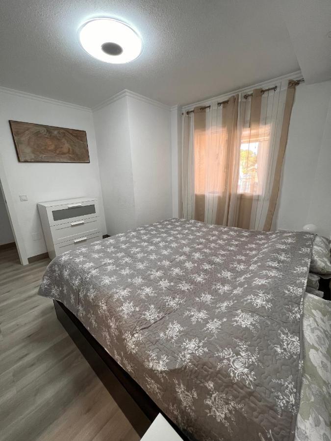 Orihuela Costa 3 Bdr Condo On La Zenia Beach With Patio Eksteriør billede